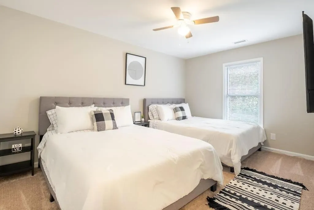 Stunning Southpark/Cotswold Home Charlotte 0*,  United States