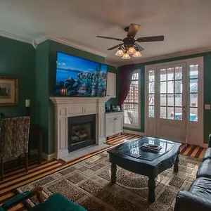  Holiday home Vacation 5 Mins To Down Town 2 Bedrooms 2 Baths Garden Area Hot Tub United States